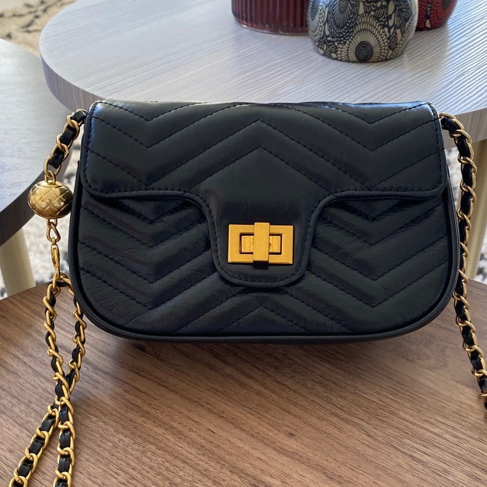 Top Grained Leather Crossbody Bag in Black